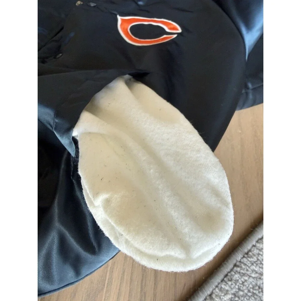 VTG 90s NFL CHICAGO BEARS CHALK LINE SATIN JACKET SPELL OUT MADE IN USA SIZE L